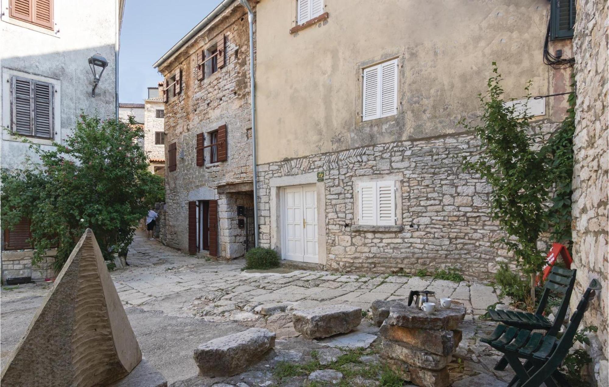 2 Bedroom Stunning Home In Bale Εξωτερικό φωτογραφία